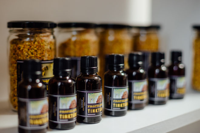 Propolisová tinktúra_Včelárstvo Marian Holub